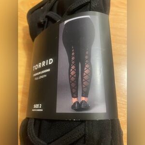 TORRID Plus Size 2X NWT Lattice Back Leggings